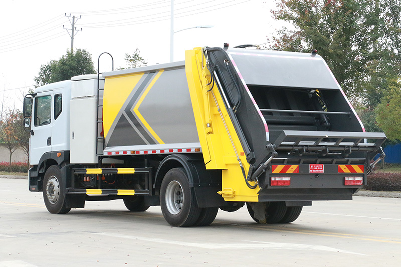 东风D9 13方 电动压缩垃圾车